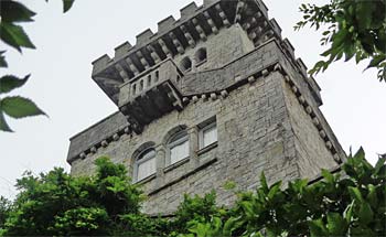 Башня Ахун