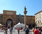 Площадь республики во Флоренции