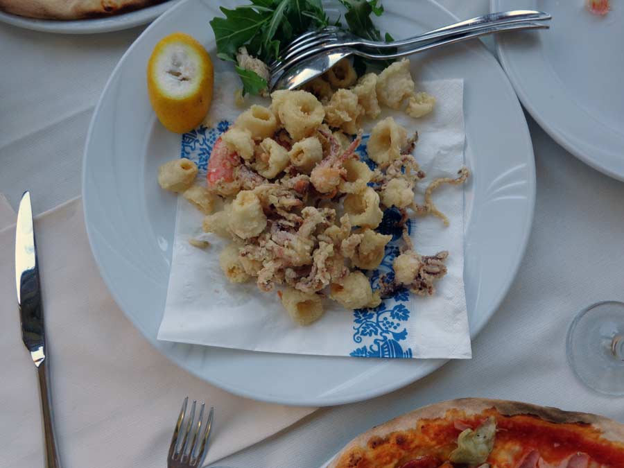 Морепродукты Италии. Кальмары