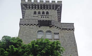 Башня Ахун