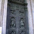 Двери собора